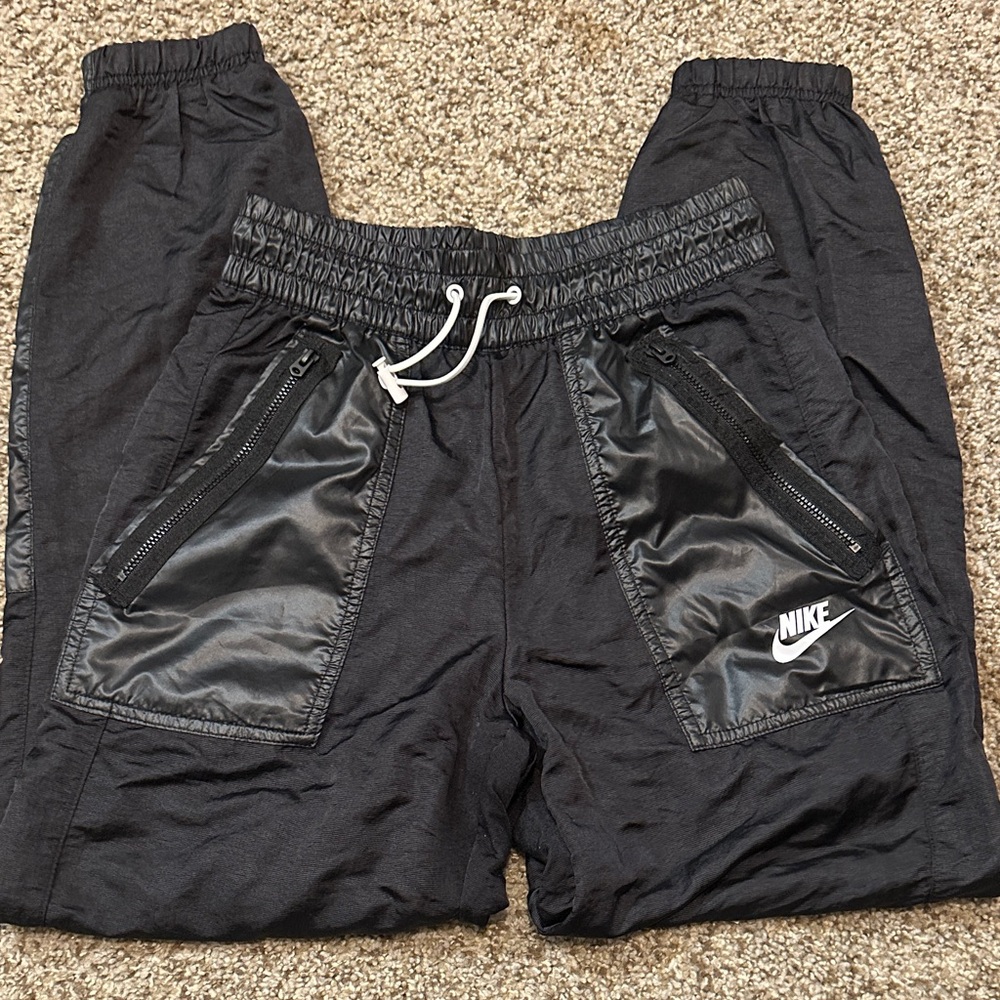 Nike Women’s Black Jogger Pants